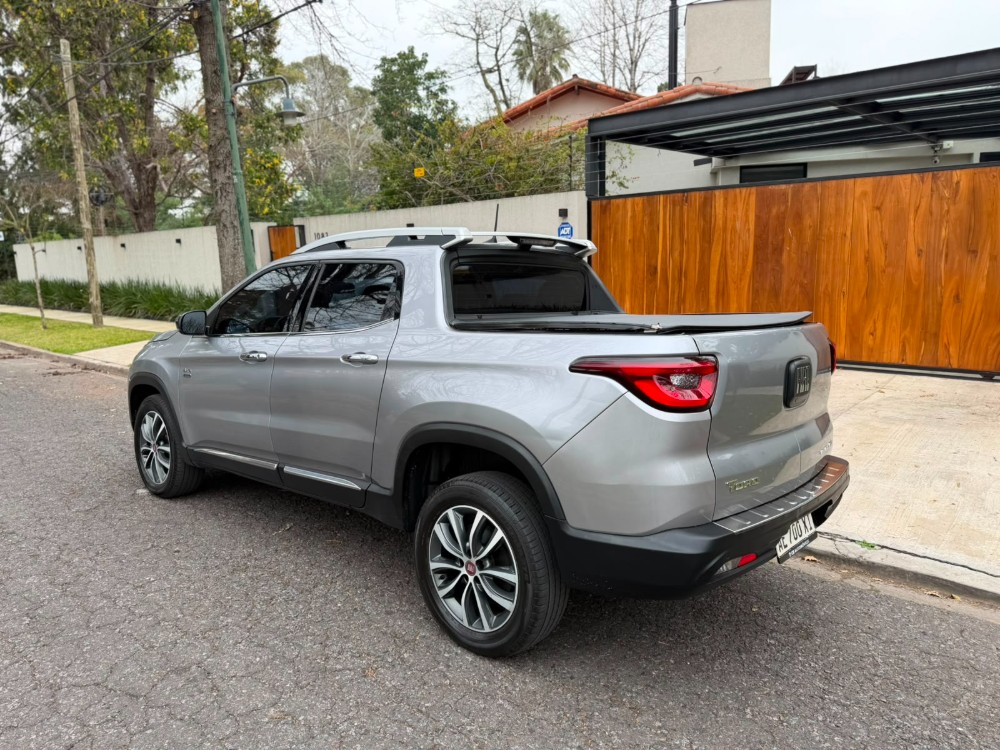 Fiat Toro VULKANO 4X4 AT9 — foto 7